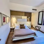 Santacroce Luxury Rooms